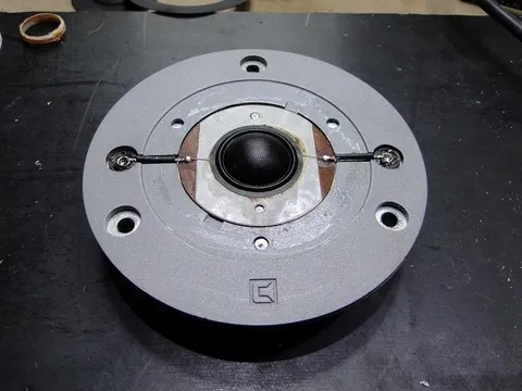 Remembranage du tweeter Celestion T2936