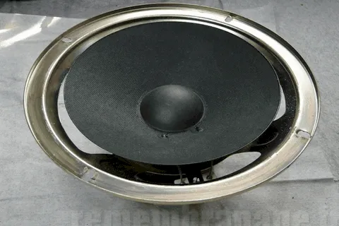 Jamo SW400